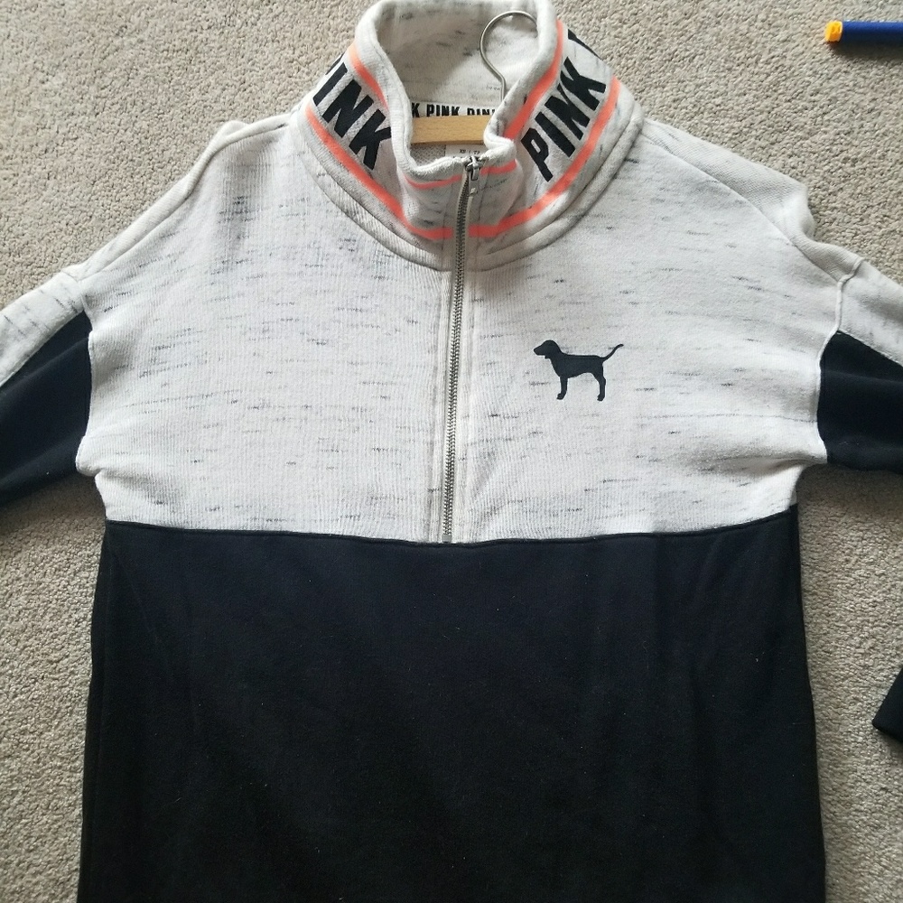 Victoria's Secret: Pink sweatshirt